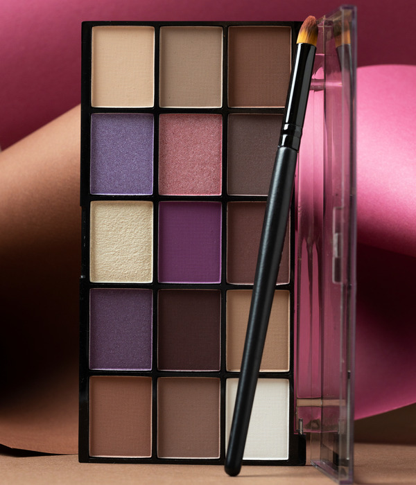 10 Simple Steps to Apply Makeup