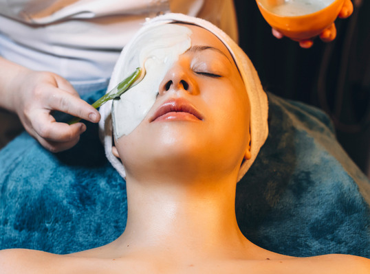 Hydration treatment facials Play salon Treatment