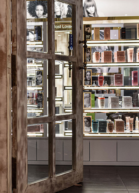 Play-Salon-in-Phoenix-Market-City Bangalore